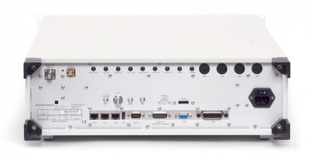 IZT C3040 Satellite Link Emulator back IZT C3040 Satellite Link Emulator back