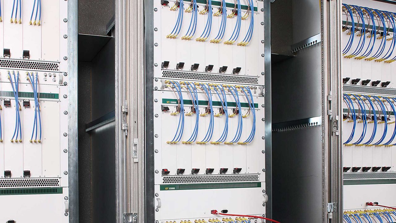 IZT COMINT Simulator built-in rack