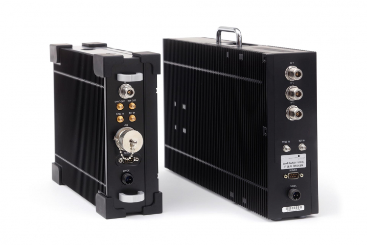 IZT R3410 Compact Wideband Receiver and R3411 ruggedized version