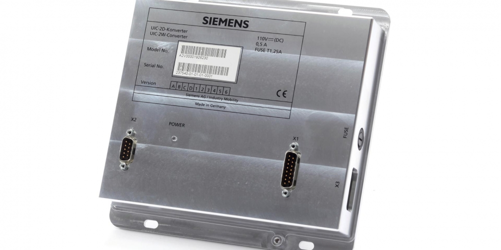 IZT UIC Converter for bus systems of next generation high-speed trains side